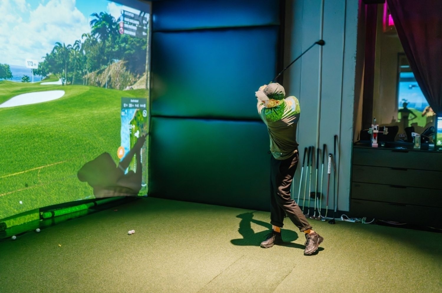 Athlete in motion highlighting realism in sports simulation games