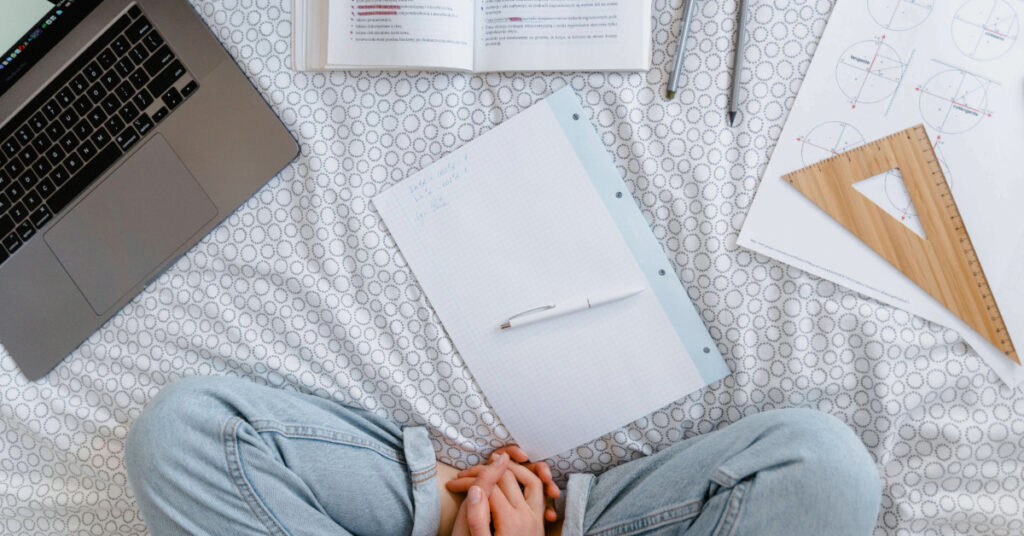 Gaming vs Studying